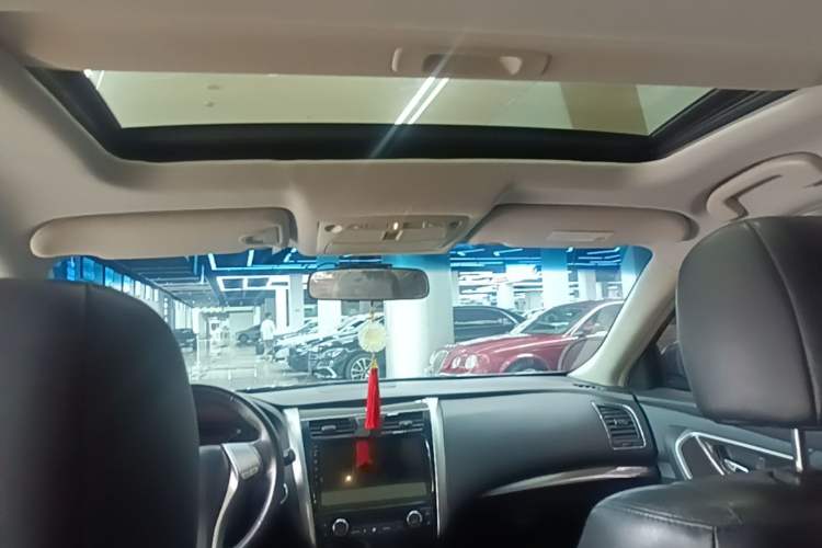 Used Nissan Teana 2013 2.0L XL Comfort Edition Headliner