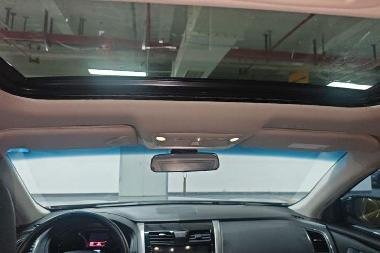 Used Nissan Teana 2013 2.0L XL Comfort Edition Headliner