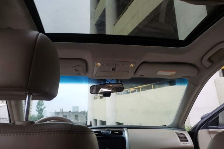 Used Nissan Teana 2013 2.0L XL Comfort Edition Headliner