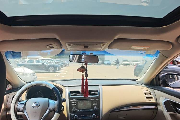 Used Nissan Teana 2013 2.0L XL Comfort Edition Headliner