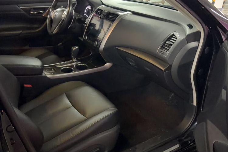 Used Nissan Teana 2013 2.5L XL Leading Edition Interior 2