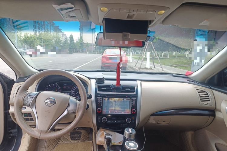 Used Nissan Teana 2013 2.0L XL Comfort Edition Interior 2