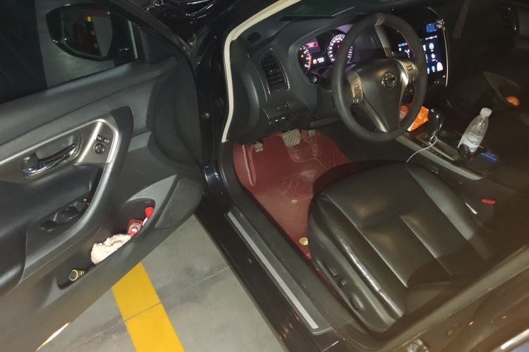 Used Nissan Teana 2013 2.5L XL Leading Edition Interior 3