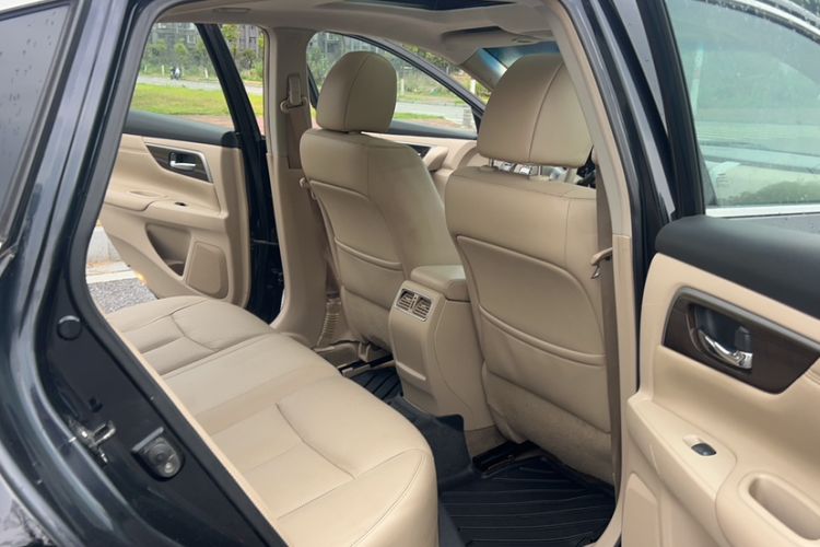 Used Nissan Teana 2013 2.0L XL Comfort Edition Interior 3
