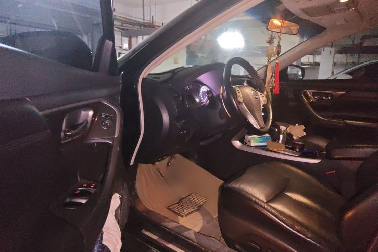 Used Nissan Teana 2013 2.5L XL Leading Edition Interior 3