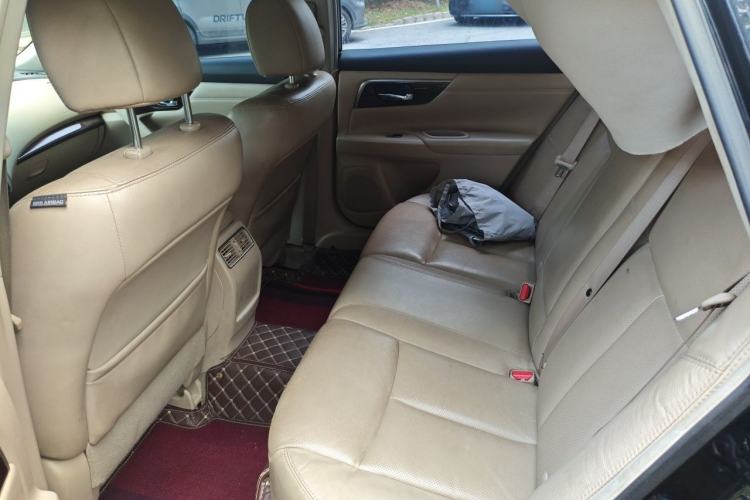 Used Nissan Teana 2013 2.0L XL Comfort Edition Interior 4