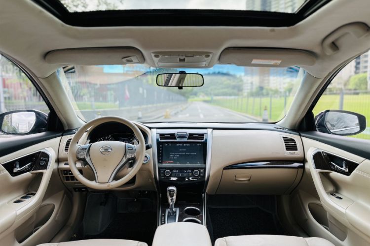 Used Nissan Teana 2013 2.5L XL Leading Edition Interior 5