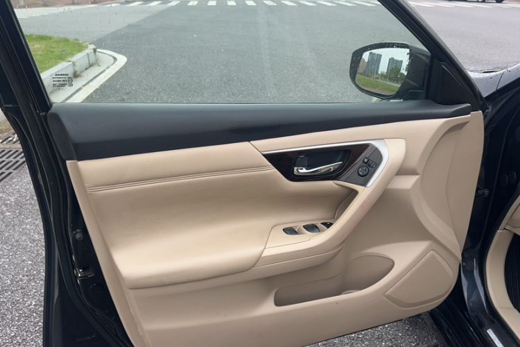 Used Nissan Teana 2013 2.0L XL Comfort Edition Interior 5
