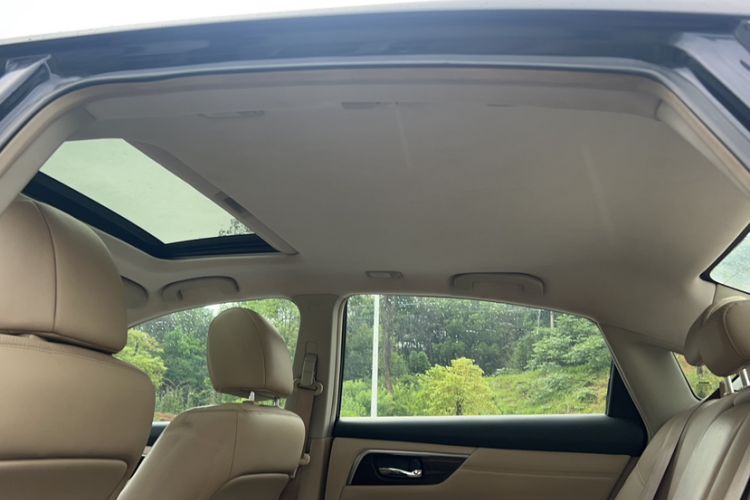 Used Nissan Teana 2013 2.0L XL Comfort Edition Interior 6
