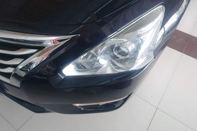 Used Nissan Teana 2013 2.0L XL Comfort Edition Left Front Headlight