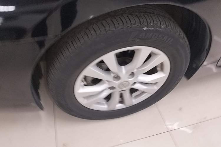 Used Nissan Teana 2013 2.0L XL Comfort Edition Left Front Wheel Hub