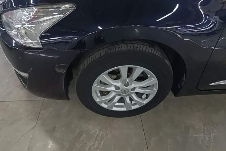Used Nissan Teana 2013 2.0L XL Comfort Edition Left Front Wheel Hub