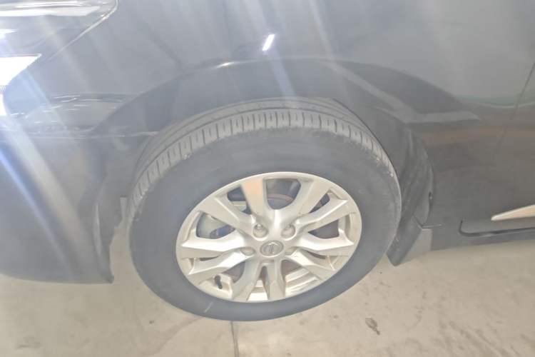 Used Nissan Teana 2013 2.0L XL Comfort Edition Left Front Wheel Hub