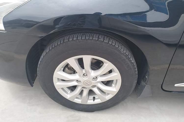 Used Nissan Teana 2013 2.0L XL Comfort Edition Left Front Wheel Hub