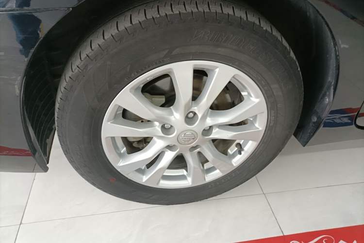 Used Nissan Teana 2013 2.0L XL Comfort Edition Left Front Wheel Hub