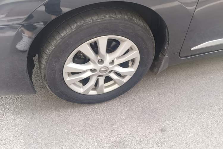 Used Nissan Teana 2013 2.0L XL Comfort Edition Left Front Wheel Hub