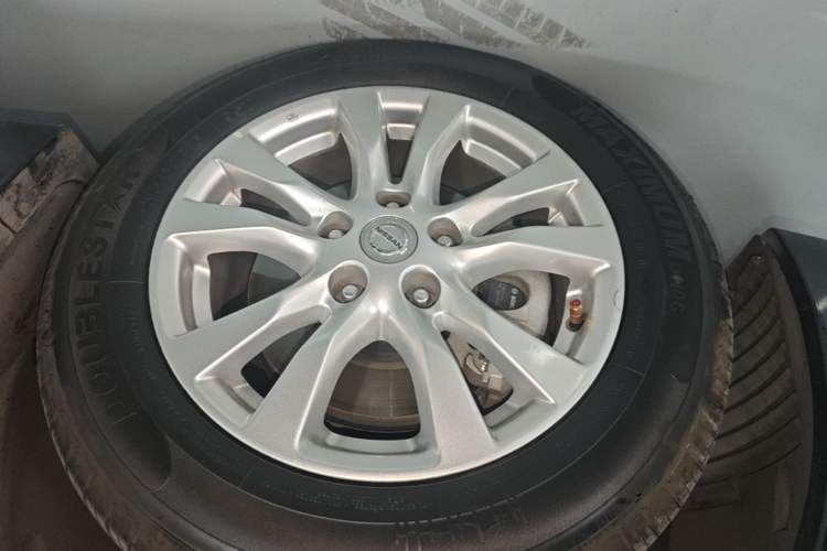 Used Nissan Teana 2013 2.0L XL Comfort Edition Left Front Wheel Hub