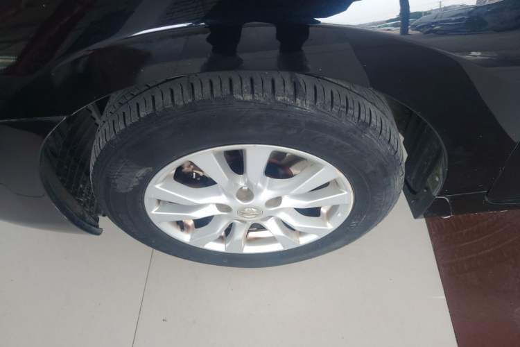 Used Nissan Teana 2013 2.0L XL Comfort Edition Left Front Wheel Hub