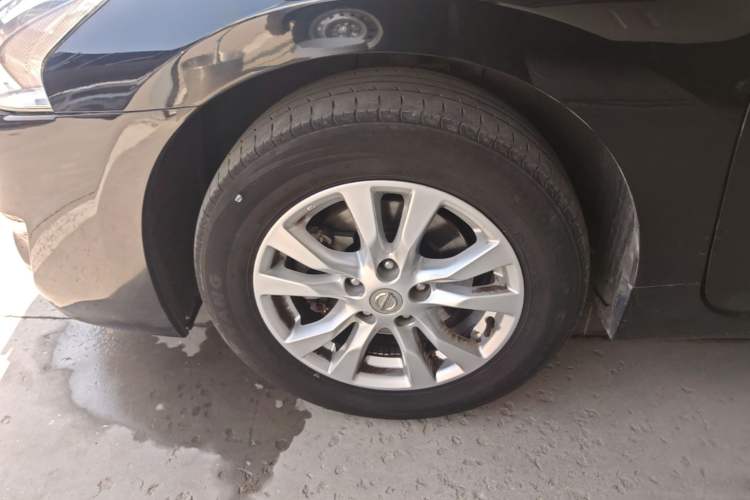 Used Nissan Teana 2013 2.0L XL Comfort Edition Left Front Wheel Hub