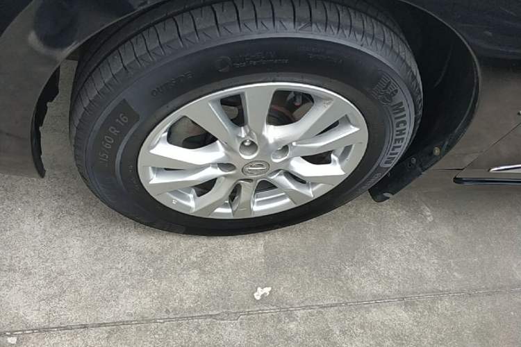 Used Nissan Teana 2013 2.0L XL Comfort Edition Left Front Wheel Hub