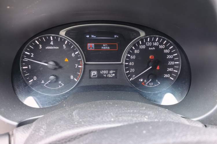 Used Nissan Teana 2013 2.5L XL Leading Edition Odometer Close Up