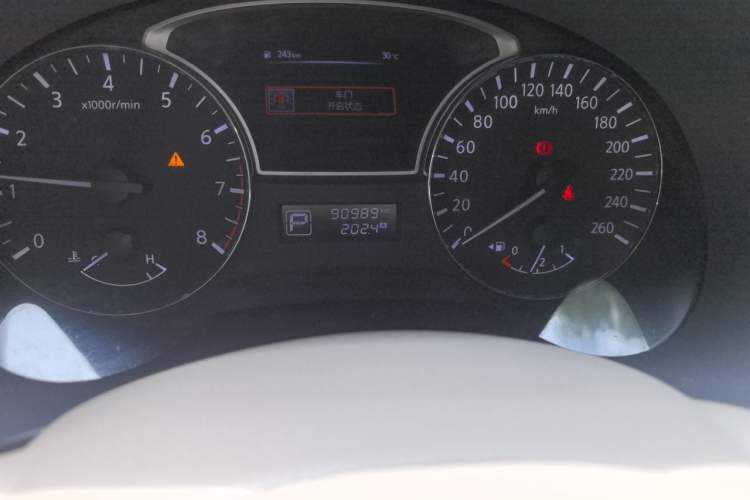 Used Nissan Teana 2013 2.0L XL Comfort Edition Odometer Close Up