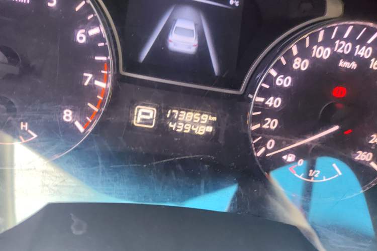 Used Nissan Teana 2013 2.5L XL Leading Edition Odometer Close Up