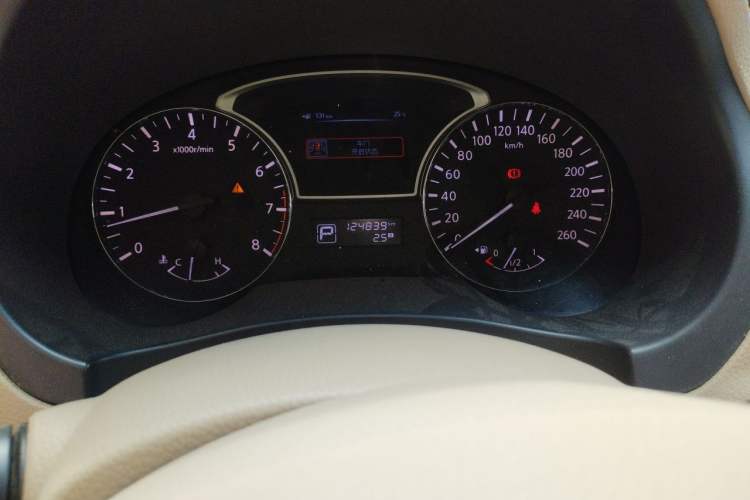 Used Nissan Teana 2013 2.0L XL Comfort Edition Odometer Close Up