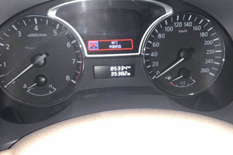 Used Nissan Teana 2013 2.0L XL Comfort Edition Odometer Close Up