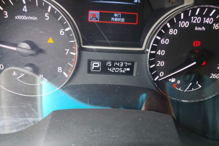 Used Nissan Teana 2013 2.5L XL Leading Edition Odometer Close Up