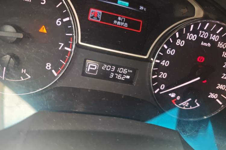 Used Nissan Teana 2013 2.0L XE Fashion Edition Odometer Close Up