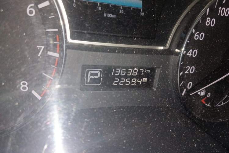 Used Nissan Teana 2013 2.5L XL Leading Edition Odometer Close Up