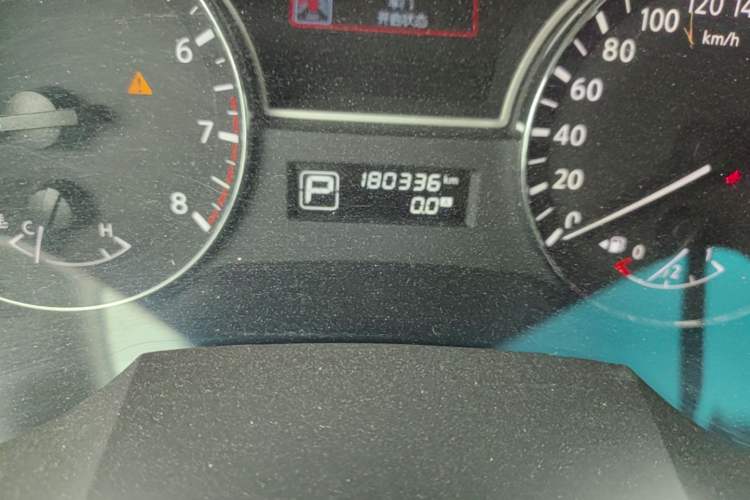 Used Nissan Teana 2013 2.0L XL Comfort Edition Odometer Close Up