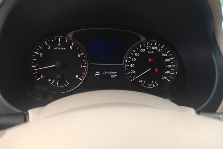 Used Nissan Teana 2013 2.5L XL Leading Edition Odometer Close Up