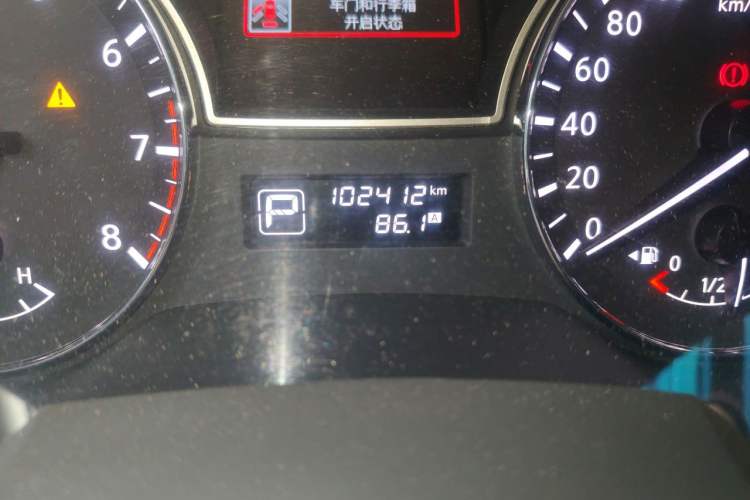 Used Nissan Teana 2013 2.0L XL Comfort Edition Odometer Close Up