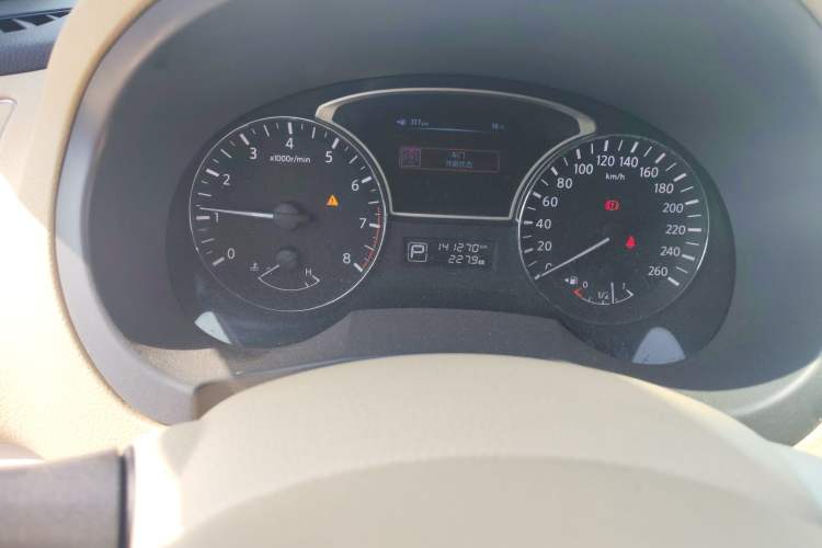 Used Nissan Teana 2013 2.0L XL Comfort Edition Odometer Close Up
