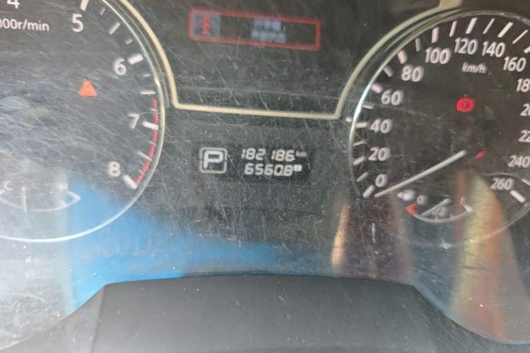 Used Nissan Teana 2013 2.0L XL Comfort Edition Odometer Close Up