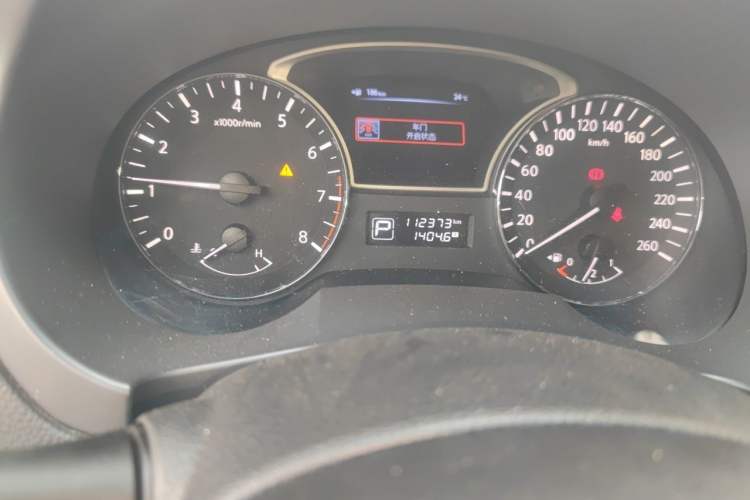 Used Nissan Teana 2013 2.0L XL Comfort Edition Odometer Close Up