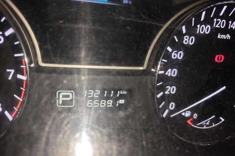 Used Nissan Teana 2013 2.0L XL Comfort Edition Odometer Close Up