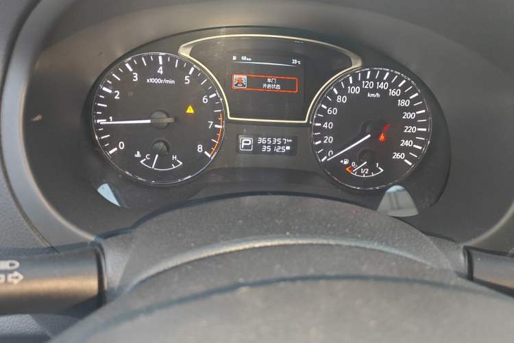 Used Nissan Teana 2013 2.0L XL Comfort Edition Odometer Close Up