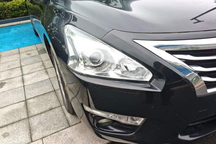 Used Nissan Teana 2013 2.0L XL Comfort Edition Right Front Headlight