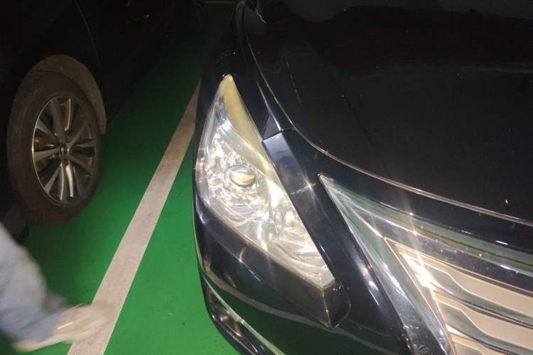 Used Nissan Teana 2013 2.0L XL Comfort Edition Right Front Headlight
