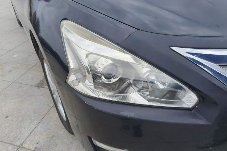 Used Nissan Teana 2013 2.0L XL Comfort Edition Right Front Headlight
