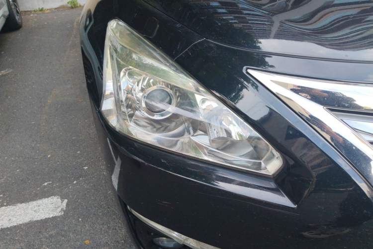 Used Nissan Teana 2013 2.0L XL Comfort Edition Right Front Headlight