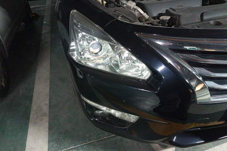 Used Nissan Teana 2013 2.0L XL Comfort Edition Right Front Headlight