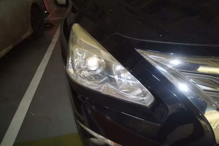 Used Nissan Teana 2013 2.0L XL Comfort Edition Right Front Headlight
