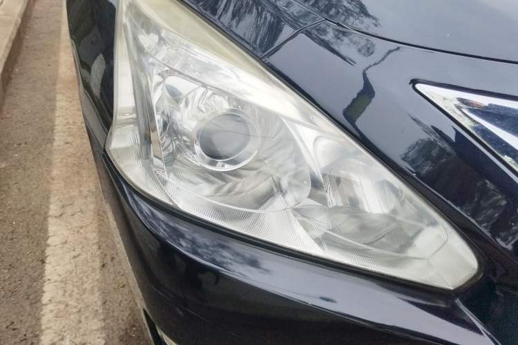 Used Nissan Teana 2013 2.0L XL Comfort Edition Right Front Headlight