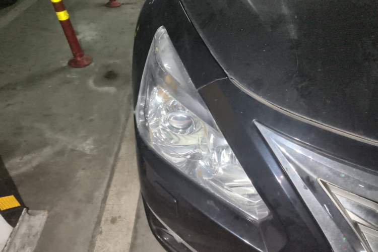 Used Nissan Teana 2013 2.5L XL Leading Edition Right Front Headlight