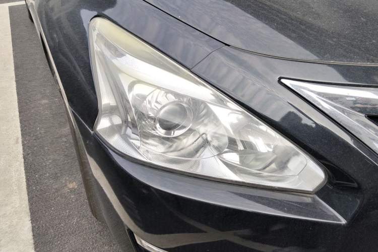 Used Nissan Teana 2013 2.0L XL Comfort Edition Right Front Headlight