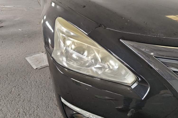 Used Nissan Teana 2013 2.0L XL Comfort Edition Right Front Headlight